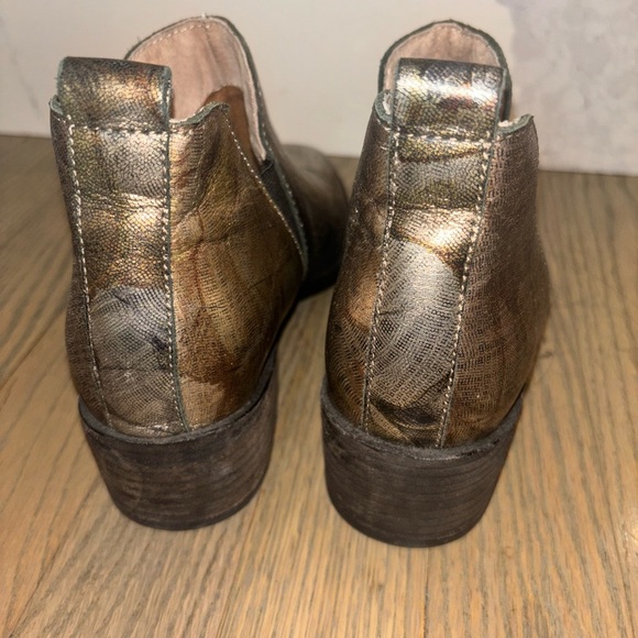Seychelles Offstage Chelsea Boots Metalic Gold floral ankle boots booties size 6 - Picture 6 of 12